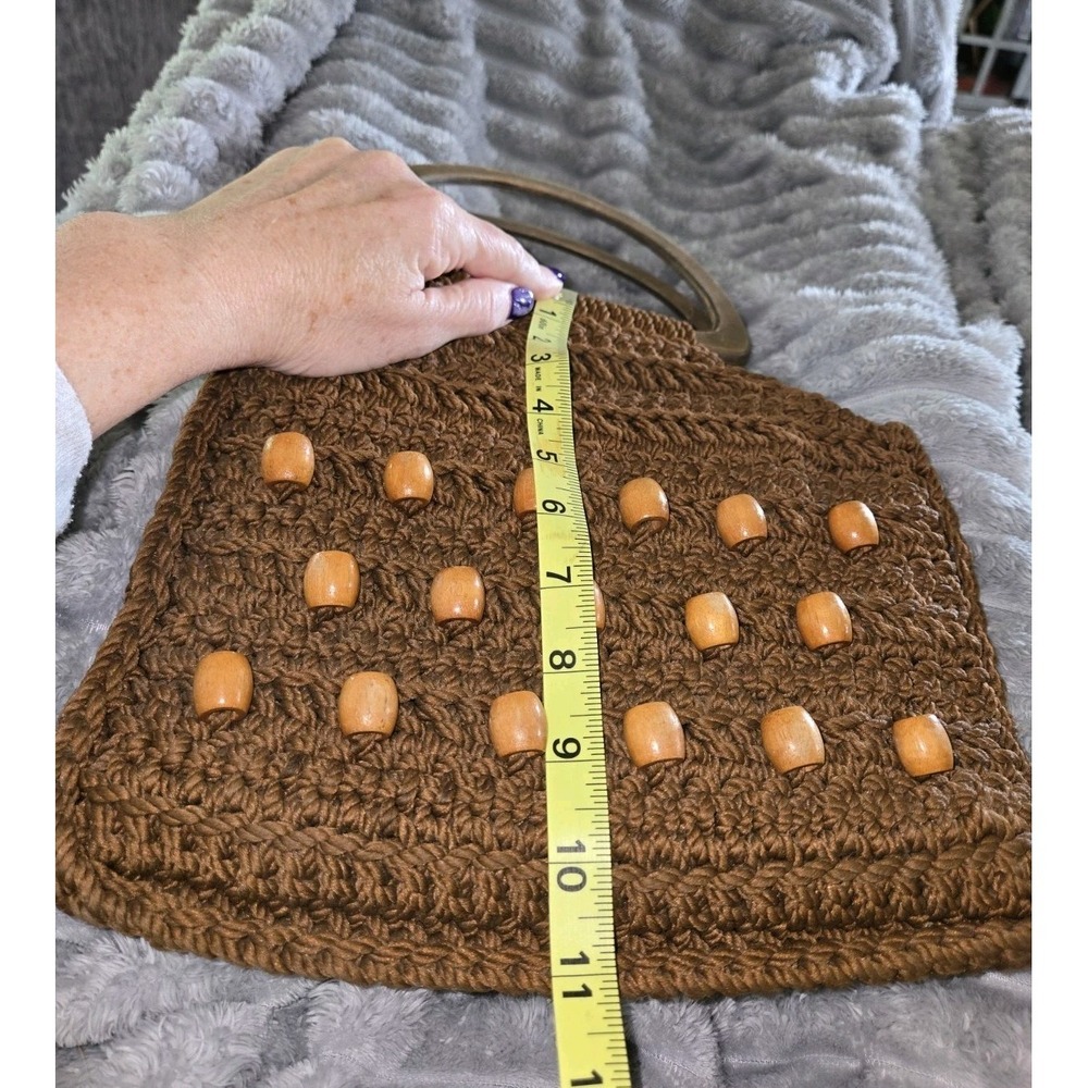 VINTAGE‎ Hand-made Brown Crocheted Macrame Purse Wooden Handles And Beads BOHO - Picture 8 of 10